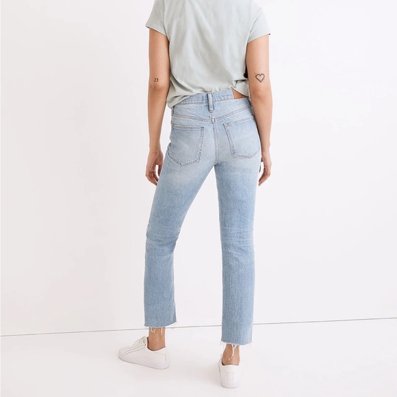 The Perfect Vintage Jean in Coney Wash: Destroyed Edition - Picture 3 of 12